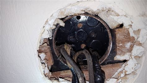 old work junction box ceiling|installing junction box in ceiling.